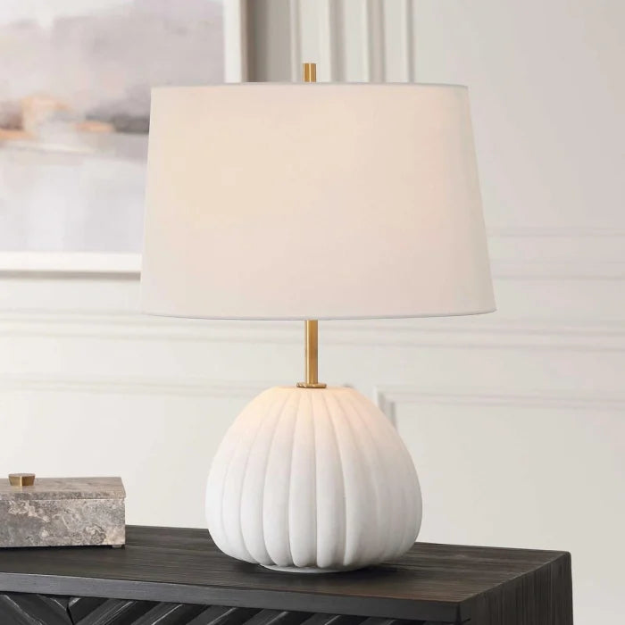 Lynna Ivory Table Lamp / 30358-1 UTTERMOST