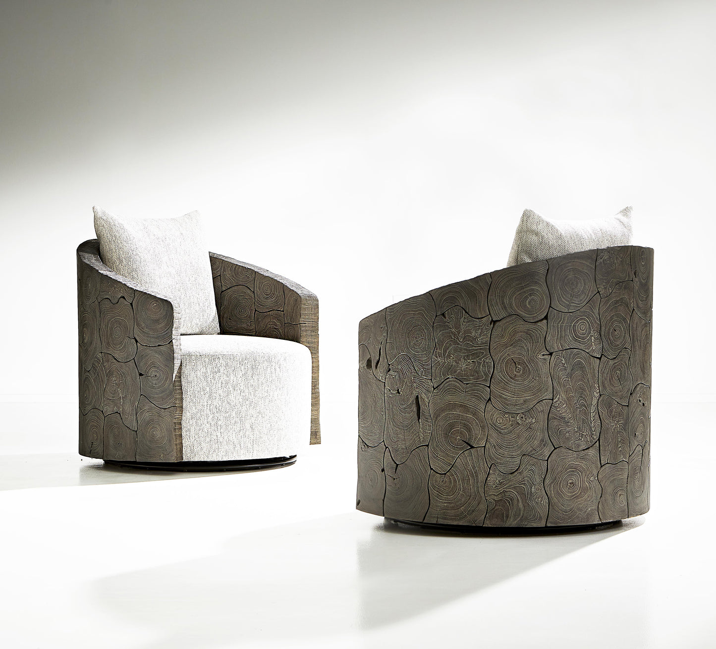Calypso Outdoor Swivel Chair / O8802S BERNHARDT