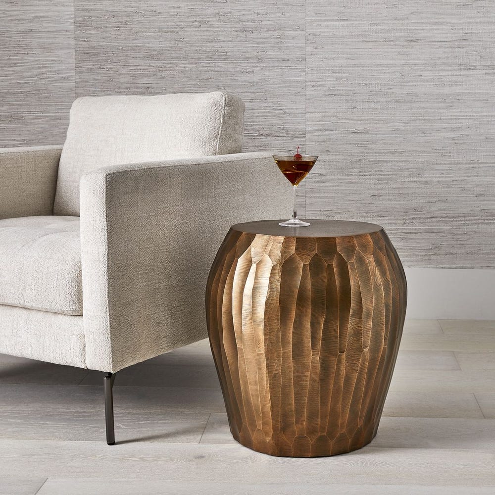 Jardiniere Accent Table / R22893 UTTERMOST