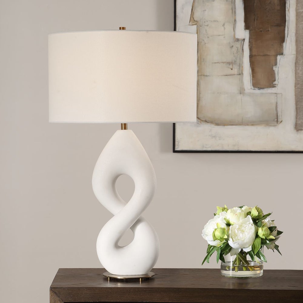 Meridian Table Lamp / UT 30483 UTTERMOST