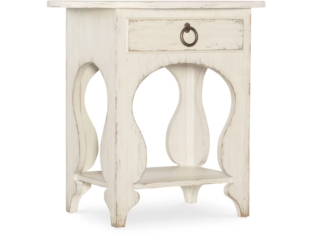 Hooker Furniture Americana One-Drawer Oval Nightstand / 7050-90115-02