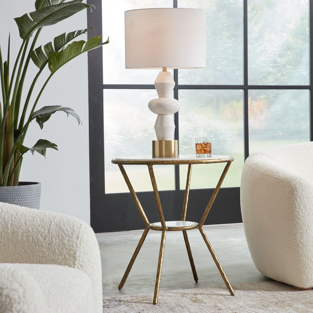 Refuge Side Table / UT 22879 UTTERMOST