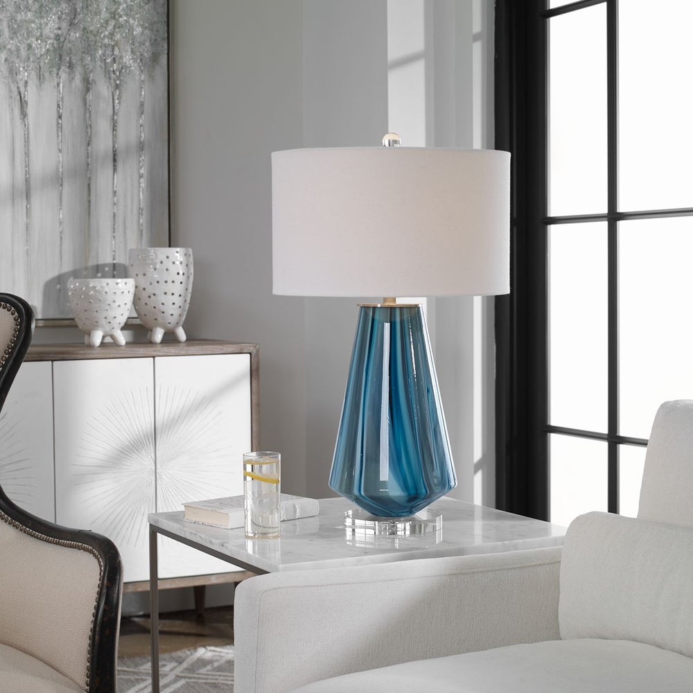 Pescara Table Lamp / UT 27225-1 UTTERMOST